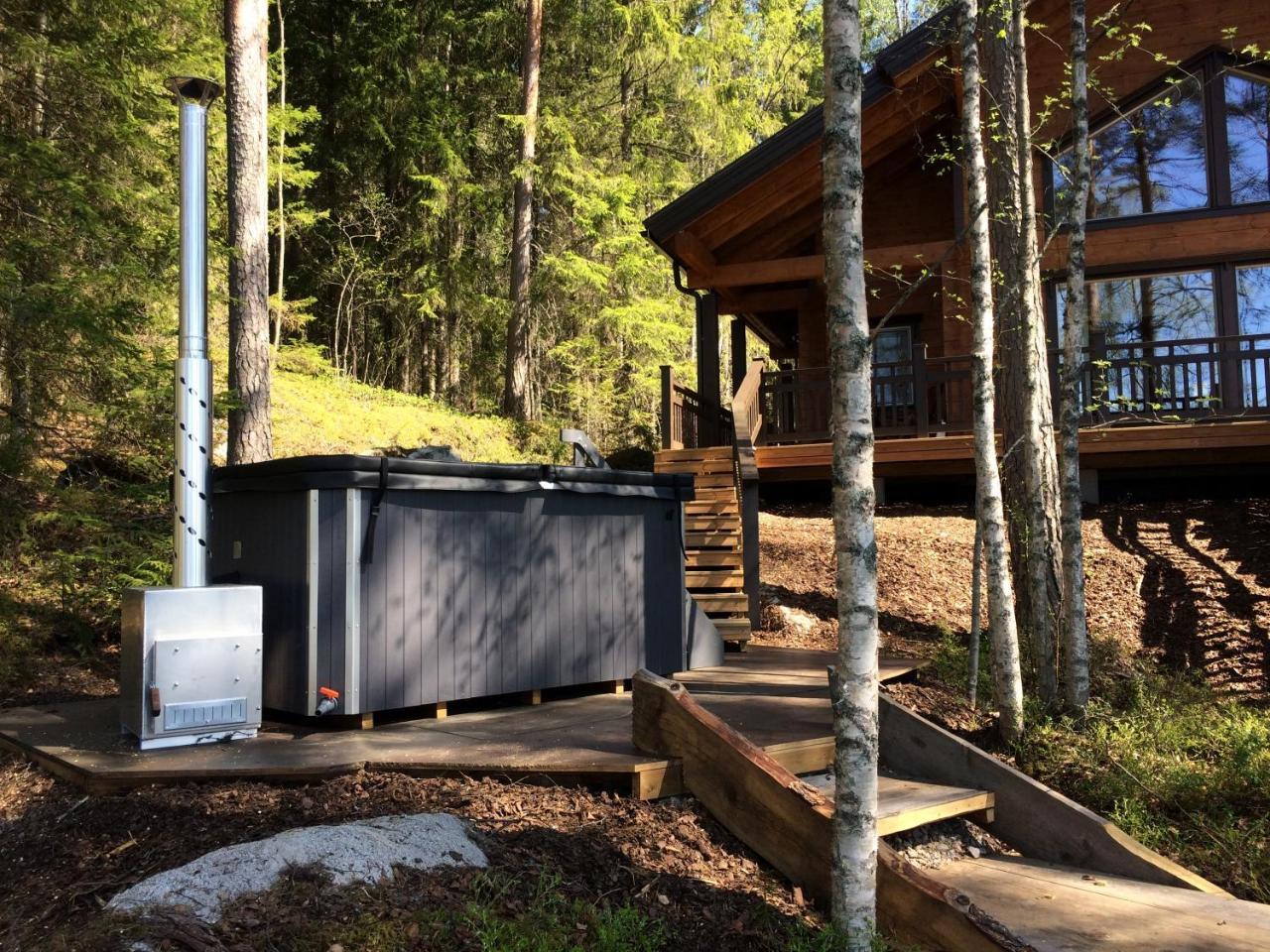 Hyvoelaen Moekit Villa Ahtari Luaran gambar